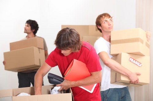 Packing services for safe transportation