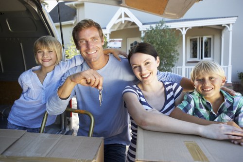 Unpacking services in a new home setting